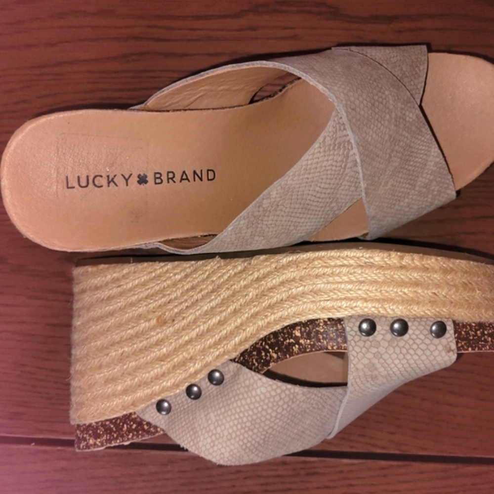 Lucky Brand Women's Neeka Tan Wedge Sandals - Picture 3 of 6